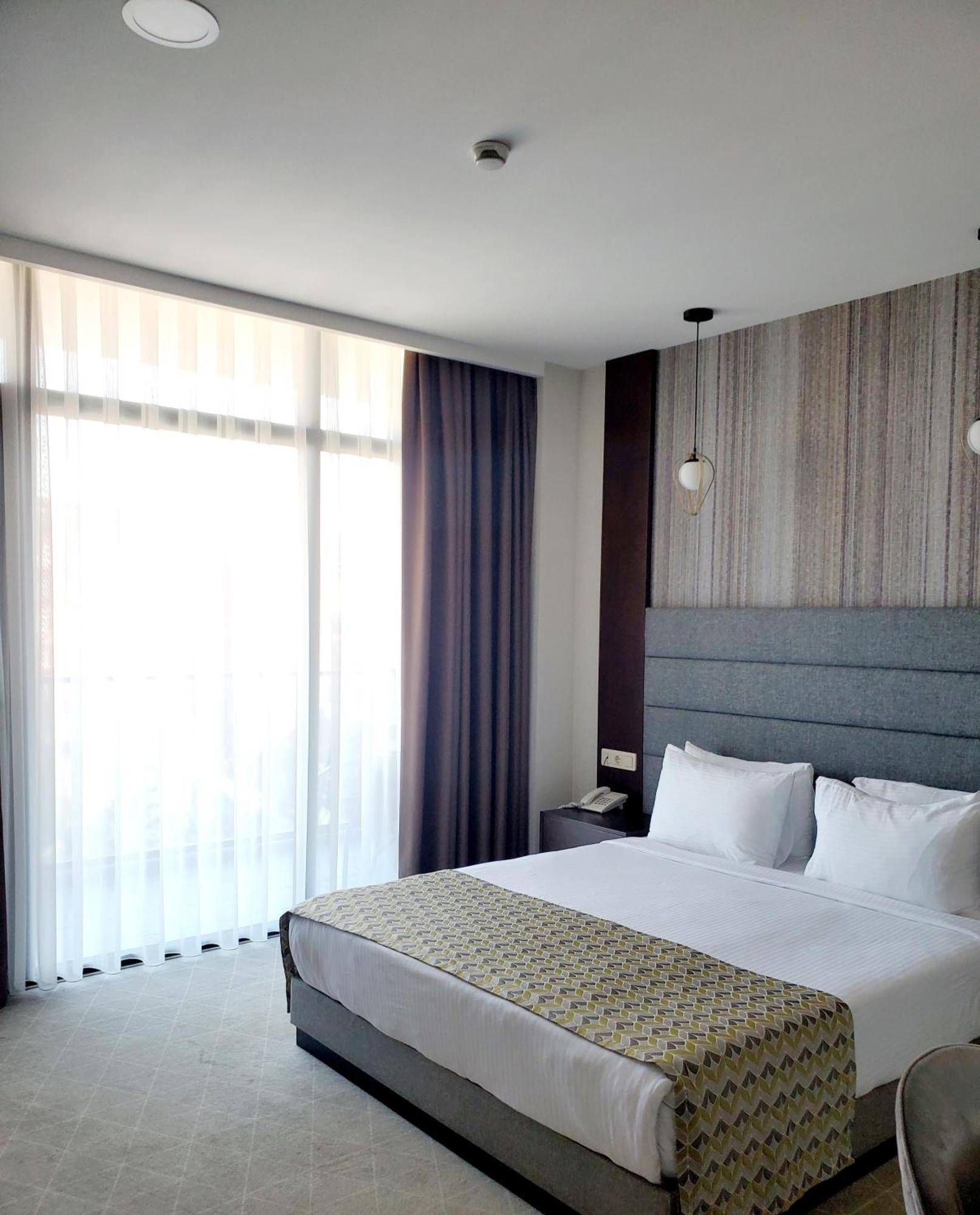 Hotel Salvador Batumi Ngoại thất bức ảnh